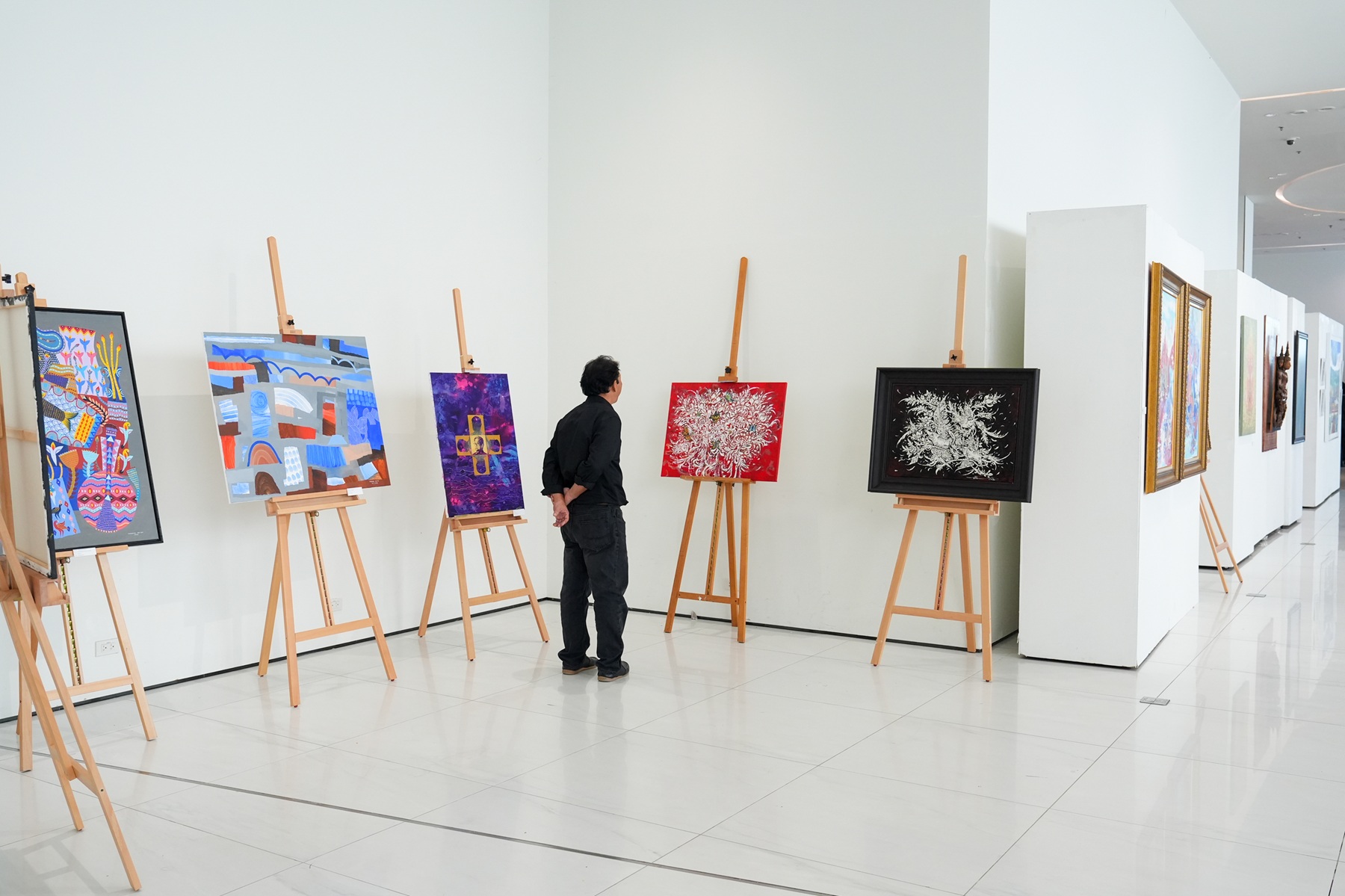 ไอคอนสยาม เปิดพื้นที่ “ART DNA HUB” ศูนย์รวมองค์ความรู้ด้านทัศนศิลป์ ชวนถอดรหัส Art DNA ของศิลปินไทย สร้างคน สร้างนวัตกรรม และต่อยอดเศรษฐกิจสร้างสรรค์